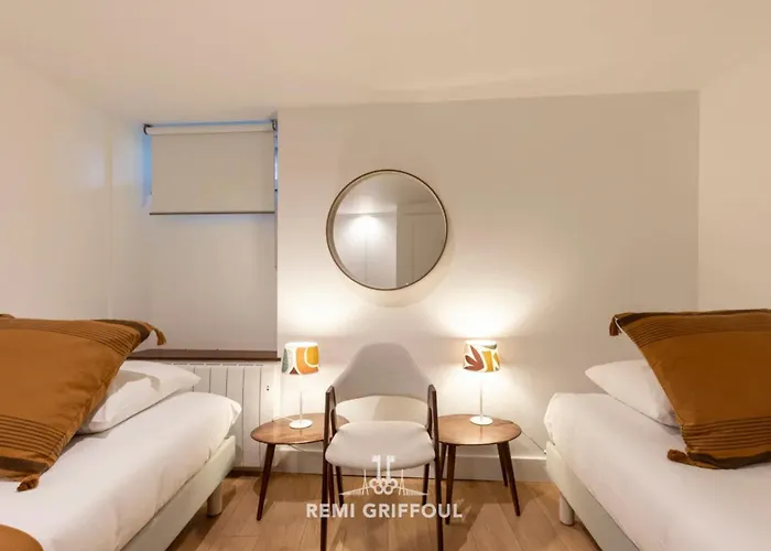 Апартаменты The Duplex Varin Beautiful & Garden 4 People *