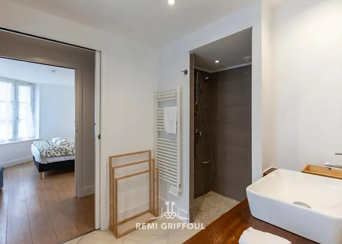 The Duplex Varin Beautiful & Garden 4 People Апартаменты Онфлёр