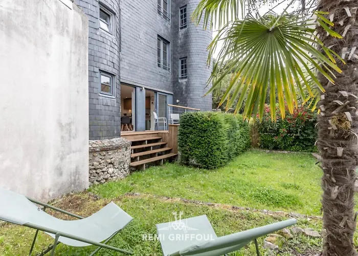 The Duplex Varin Beautiful & Garden 4 People Апартаменты *